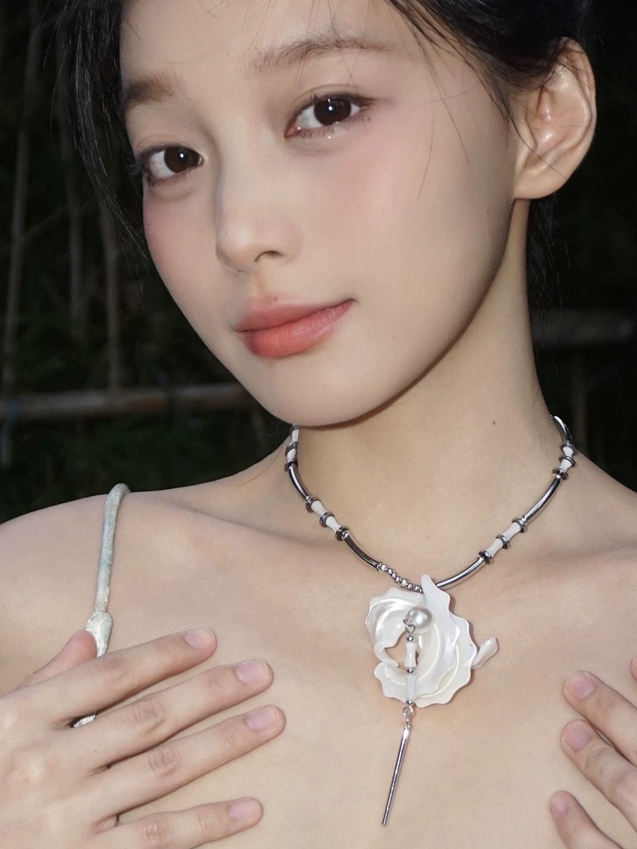 AROUND Necklace